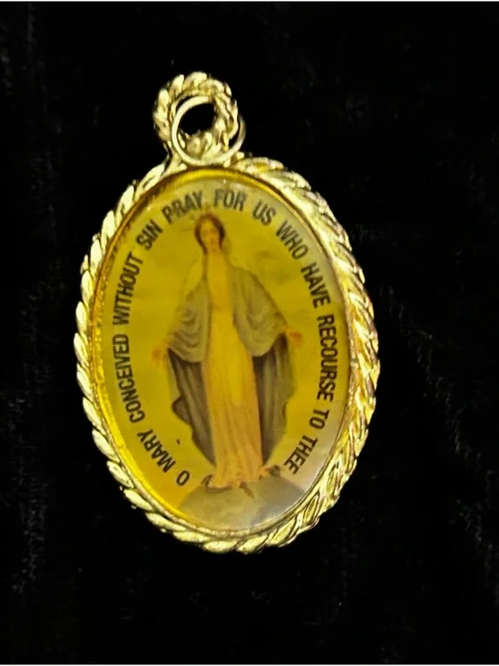 Gold-Tone Religious Medal Pendant - Picture 1 of 7